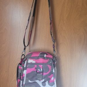 Lug cross body bag